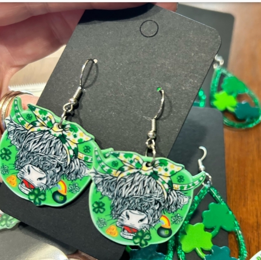 Green Irish Cow Earrings Lucky Shamrock Clover St.Patrick"s Day NEW